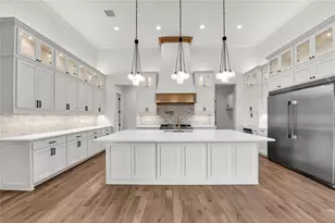 1035 Estancia Blvd, Weatherford, TX 76088 - Photo 13