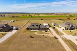 186 Co Rd 4430, Rhome, TX 76078 - Photo 35