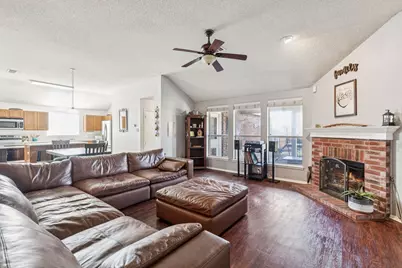 1421 Heather Ridge Drive, Lancaster, TX 75146 - Photo 3