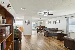 536 Del Mar Dr, Ponder, TX 76259 - Photo 3