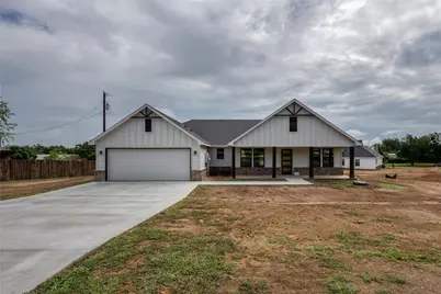 232 Prairie Street, Jacksboro, TX 76458 - Photo 1