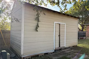 1411 Clearfield Dr, Cleburne, TX 76033 - Photo 5