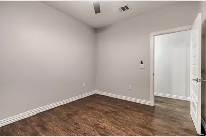 713 S Willomet Avenue, Dallas, TX 75208 - Photo 17