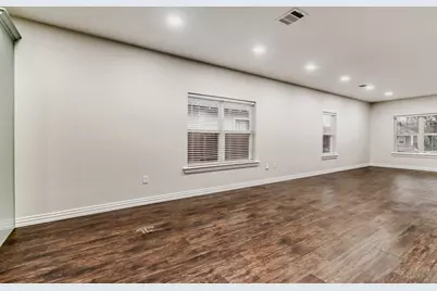 713 S Willomet Avenue, Dallas, TX 75208 - Photo 5