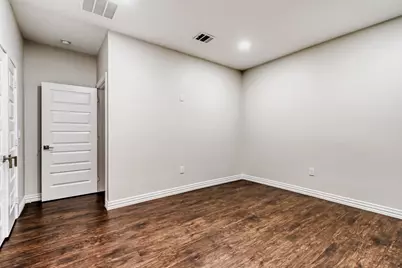 713 S Willomet Avenue, Dallas, TX 75208 - Photo 21