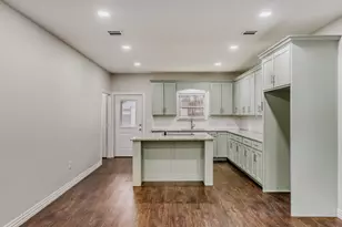 713 S Willomet Ave, Dallas, TX 75208 - Photo 13