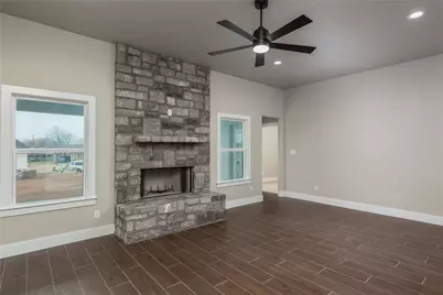 210 Prairie Street, Jacksboro, TX 76458 - Photo 9