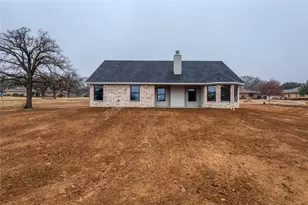 210 Prairie St, Jacksboro, TX 76458 - Photo 25
