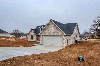 210 Prairie Street, Jacksboro, TX 76458 - Photo 3