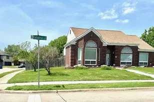 3713 Catalina St, Rowlett, TX 75088 - Photo 3