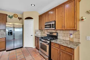 10620 Donnis Dr, Fort Worth, TX 76244 - Photo 11