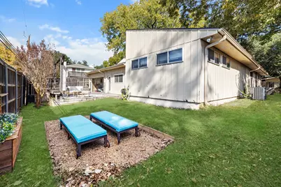 9623 Broken Bow Road, Dallas, TX 75238 - Photo 31