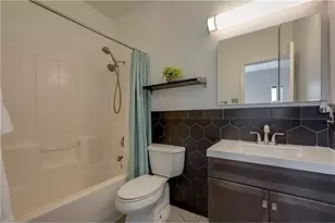 1727 N Fitzhugh Ave, Dallas, TX 75204 - Photo 17