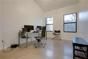 1727 N Fitzhugh Ave, Dallas, TX 75204 - Photo 19