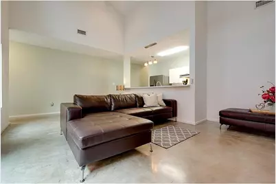 1727 N Fitzhugh Avenue, Dallas, TX 75204 - Photo 7