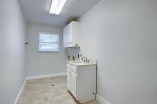 1418 Primrose Ln, Lewisville, TX 75077 - Photo 11