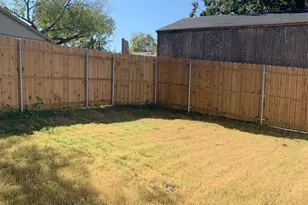 1213 Hemphill St, Greenville, TX 75401 - Photo 17