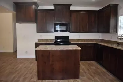 1213 Hemphill Street, Greenville, TX 75401 - Photo 3