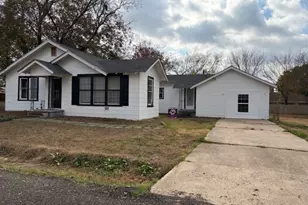 277 Trail St, Deport, TX 75435 - Photo 1