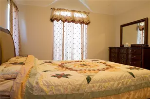 2021 Reddenson Dr, Carrollton, TX 75010 - Photo 19