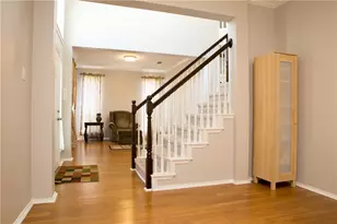 2021 Reddenson Dr, Carrollton, TX 75010 - Photo 5