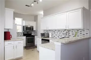 2021 Reddenson Dr, Carrollton, TX 75010 - Photo 11