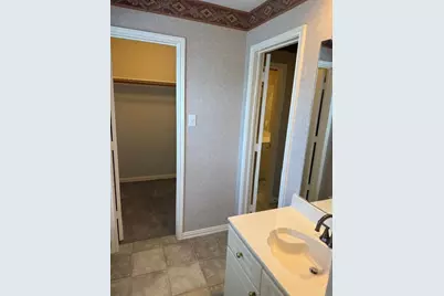 117 Saint James Road, Irving, TX 75063 - Photo 33