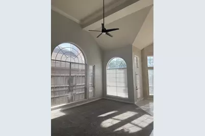 117 Saint James Road, Irving, TX 75063 - Photo 5