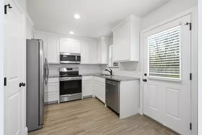 230 E Johnson Street, Denison, TX 75021 - Photo 7