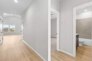 208 Lead Creek Dr, Fort Worth, TX 76131 - Photo 7