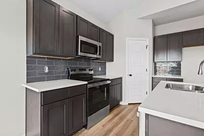 208 Lead Creek Drive, Fort Worth, TX 76131 - Photo 13