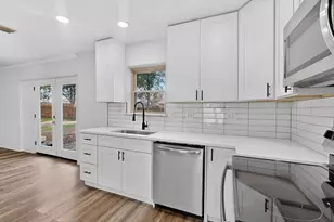 5516 Laredo Ln, Garland, TX 75043 - Photo 11