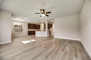 1401 Thrasher Dr, Little Elm, TX 75068 - Photo 5