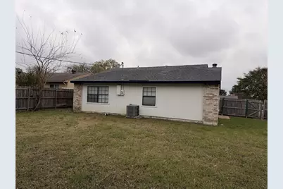 831 Netherland Drive, Arlington, TX 76017 - Photo 21