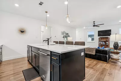 1545 Cosette Drive, Dallas, TX 75215 - Photo 9