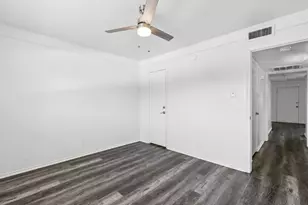 5014 Les Chateaux Dr, Dallas, TX 75235 - Photo 21