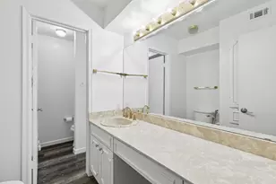 5014 Les Chateaux Dr, Dallas, TX 75235 - Photo 19