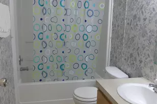 422 Hutchinson St, Bowie, TX 76230 - Photo 17