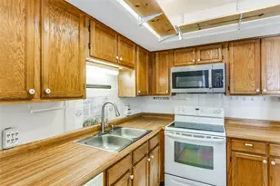 2310 Balsam Dr, Arlington, TX 76006 - Photo 11