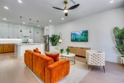 708 W 10th Street #101, Dallas, TX 75208 - Photo 3