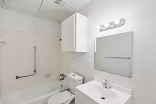 2637 W Randol Mill Rd, Arlington, TX 76012 - Photo 7