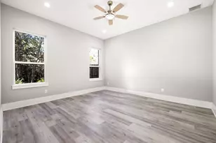 9020 Creek Run Rd, Fort Worth, TX 76120 - Photo 25