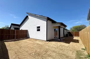 2015 Stuart St, Greenville, TX 75401 - Photo 3