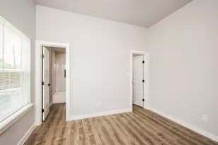 2025 Stuart St, Greenville, TX 75401 - Photo 9