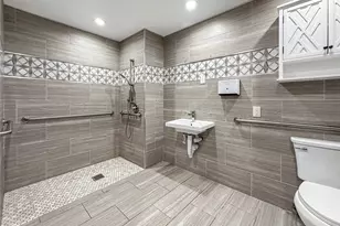 2402 Country Valley Rd, Garland, TX 75041 - Photo 17