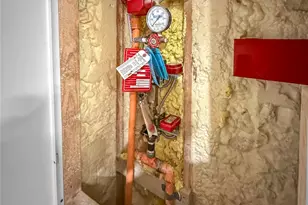 2402 Country Valley Rd, Garland, TX 75041 - Photo 25