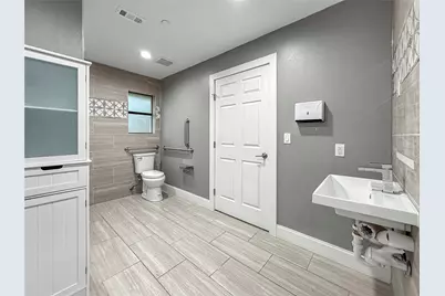 2402 Country Valley Road, Garland, TX 75041 - Photo 19