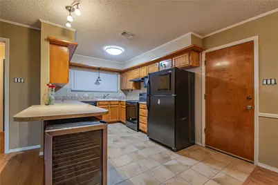 905 Martha Lane, Azle, TX 76020 - Photo 5