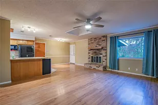 905 Martha Ln, Azle, TX 76020 - Photo 3