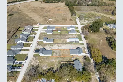 310 N Helton Street, Randolph, TX 75475 - Photo 3